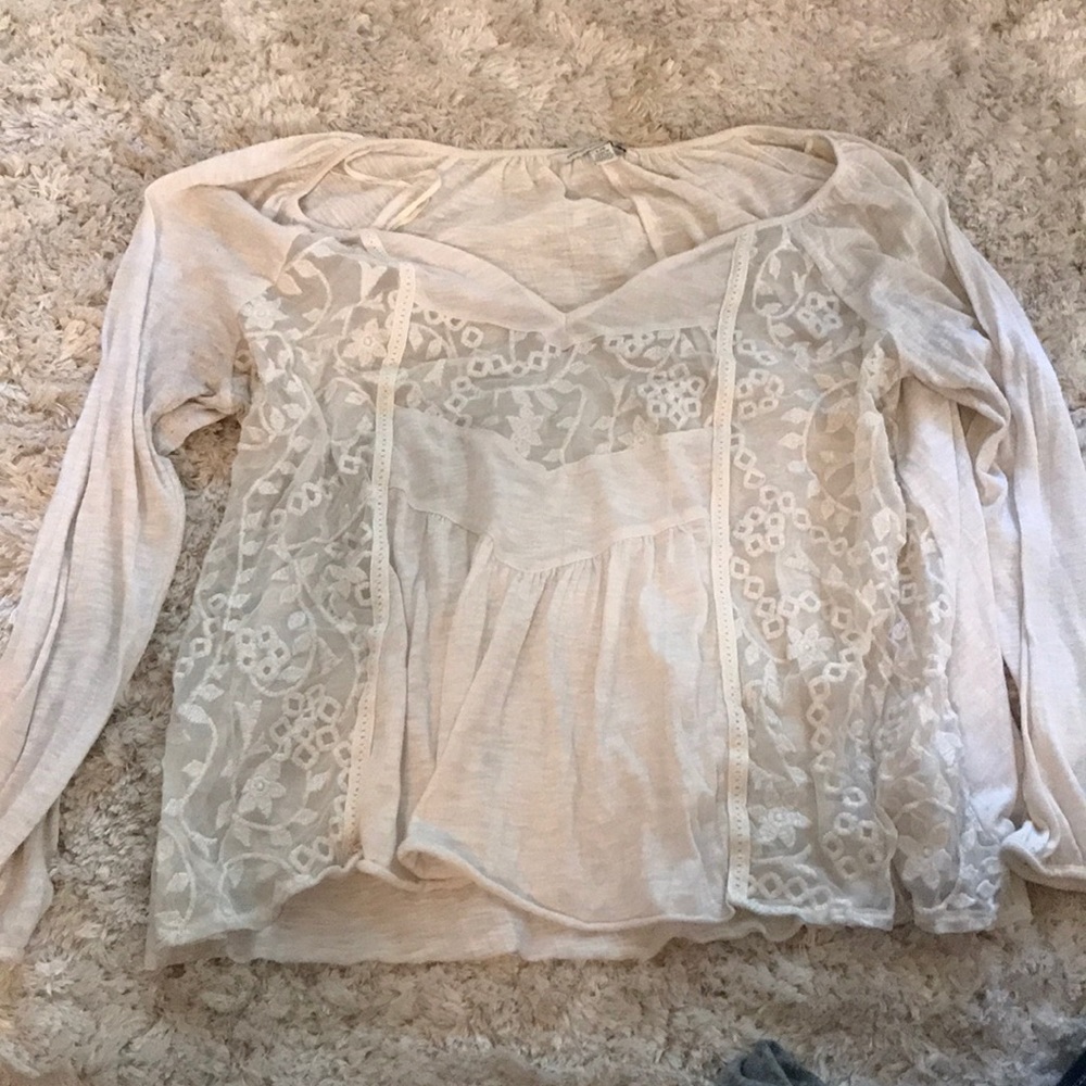 American Eagle Blouse in Ivory with embleshments